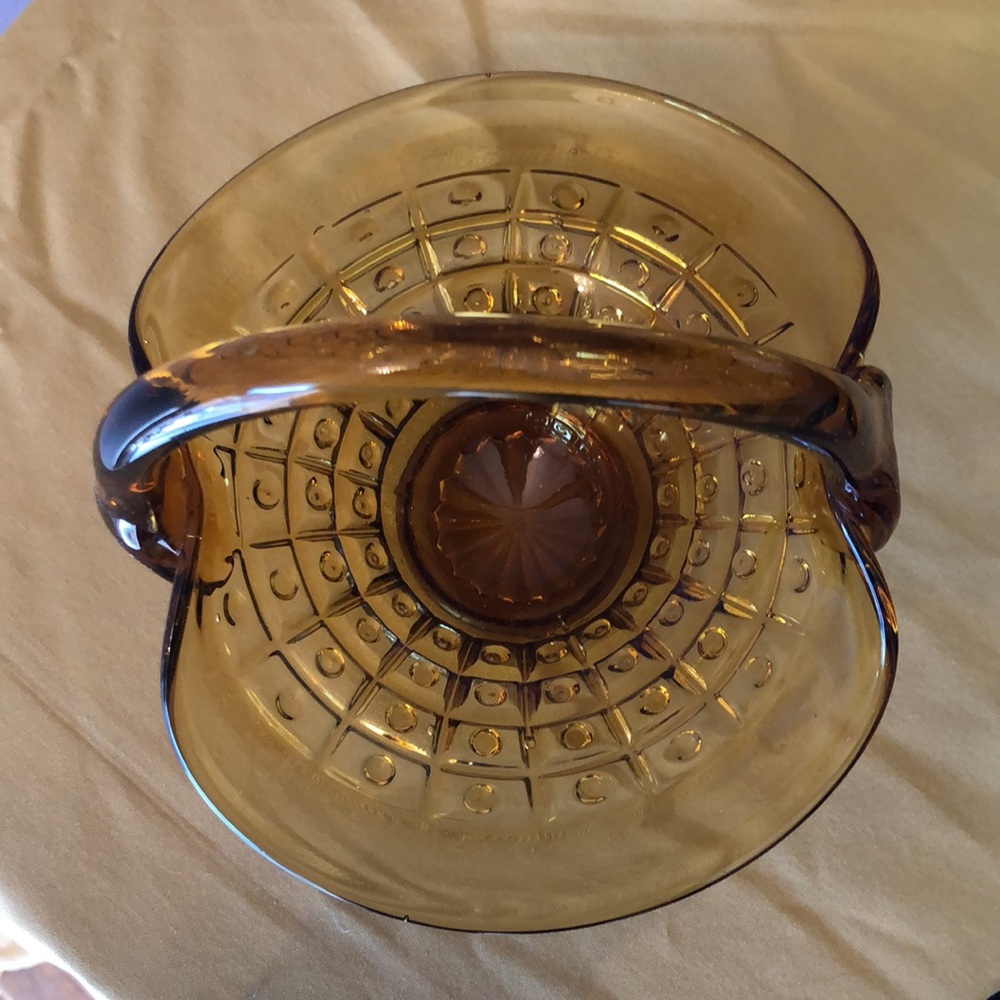 Vintage amber glass basket - Picture 6 of 7